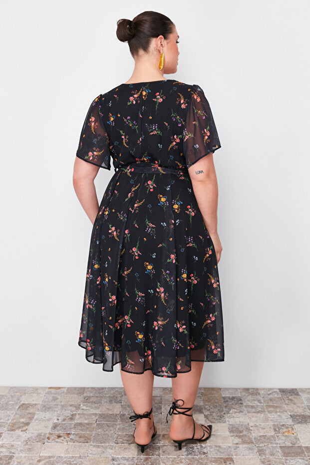Plus Size Floral Patterned Dress