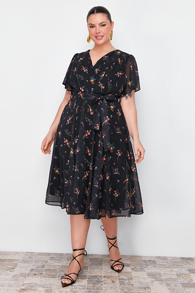 Plus Size Floral Patterned Dress