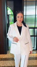 Contrast Piping Tailored Suit